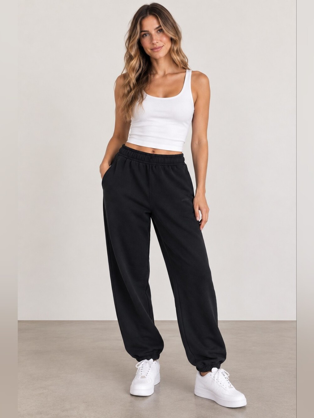 Aritzia Black Relaxed-Fit Elastic-Waist Joggers
